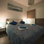 Apartment Bal